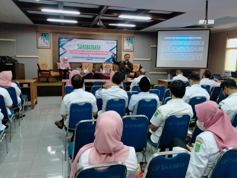 Sosialisasi Raperda Pengelolaan Keuangan Daerah, di Ruang Rapat Dinas Perumahan dan Kawasan Permukiman Kabupaten Pasuruan, 7 Desember 2022